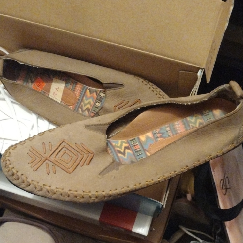 Tan Leather Slip-On Shoes with Patterned Insole